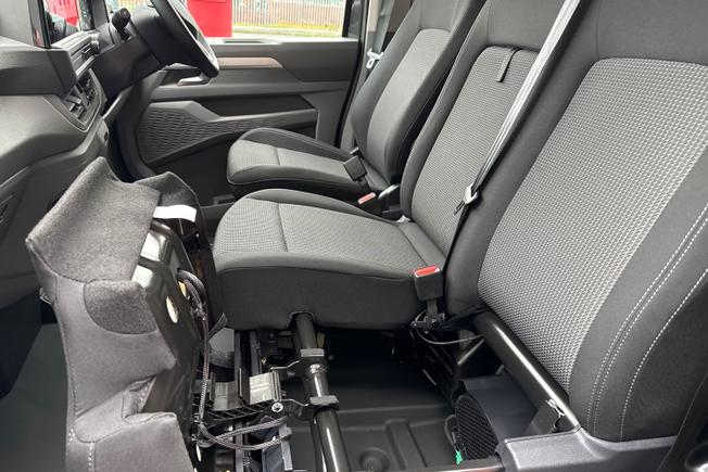 VOLKSWAGEN  Transporter Photo 24