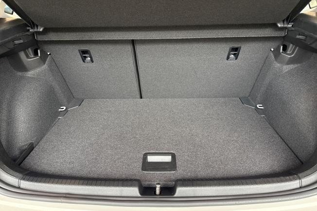VOLKSWAGEN Polo Photo 12
