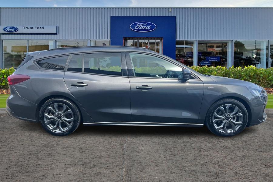 Ford FOCUS Photo autoimg-5cf019b0b3701d88f04fa9bcb1aa0654c7d00744.jpg