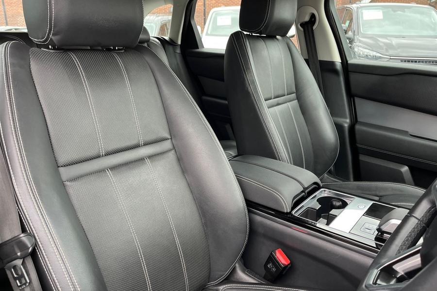 Land Rover RANGE ROVER VELAR Photo autoimg-5cf02192c54e2d70885cef1b4869145fe9685f41.jpg