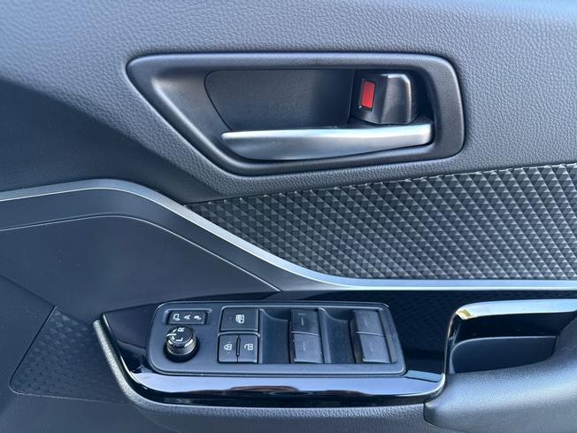 TOYOTA C-Hr Photo 29