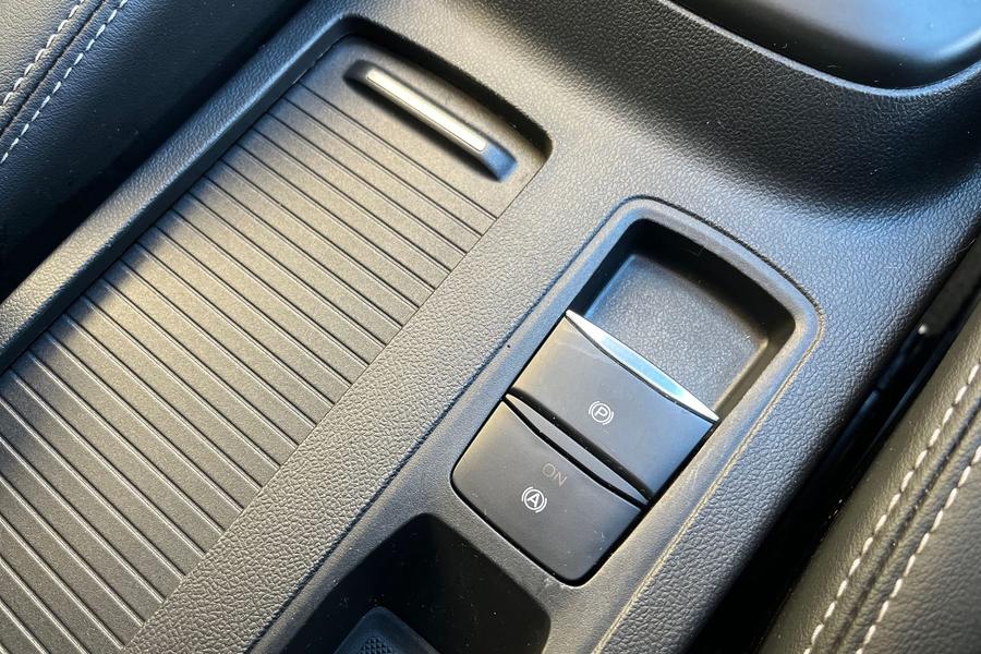 Ford FOCUS Photo autoimg-5cf56230a8e67fd43b30b4ae6d2b03361516523c.jpg