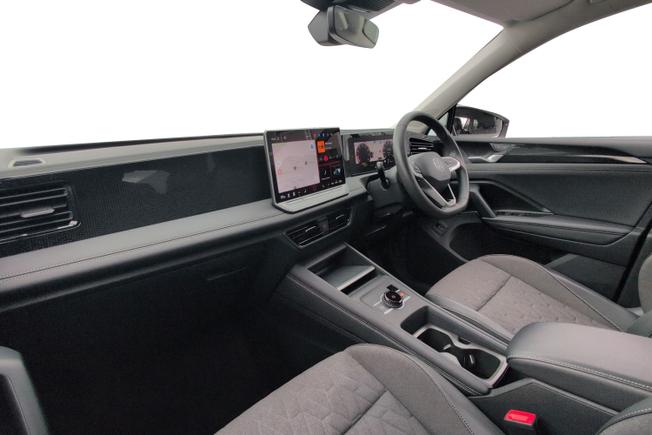 VOLKSWAGEN Tiguan Photo 2