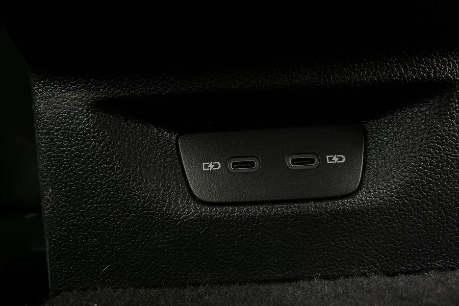 Volkswagen GOLF Photo autoimg-5cf8f1a5d9b17bb93130939fd628748ab647c080.jpg