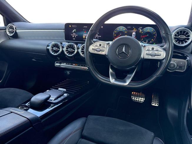 MERCEDES-BENZ A Class Photo 11