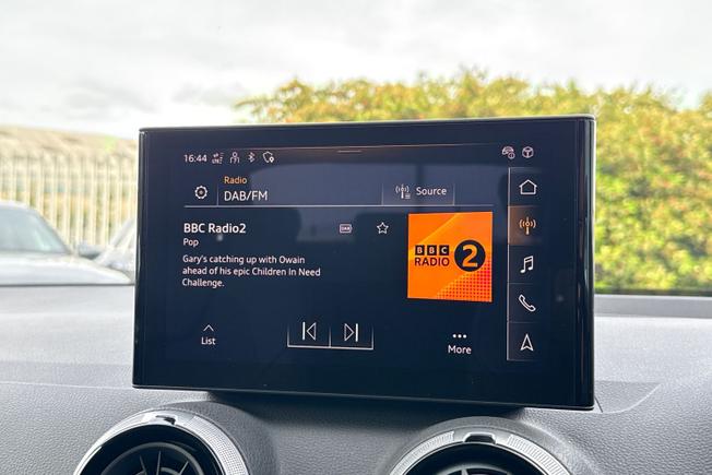 AUDI Q2 Photo 13