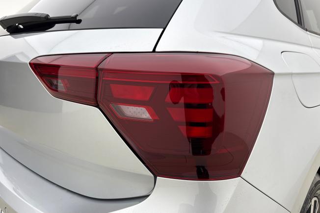 VOLKSWAGEN Polo Photo 18