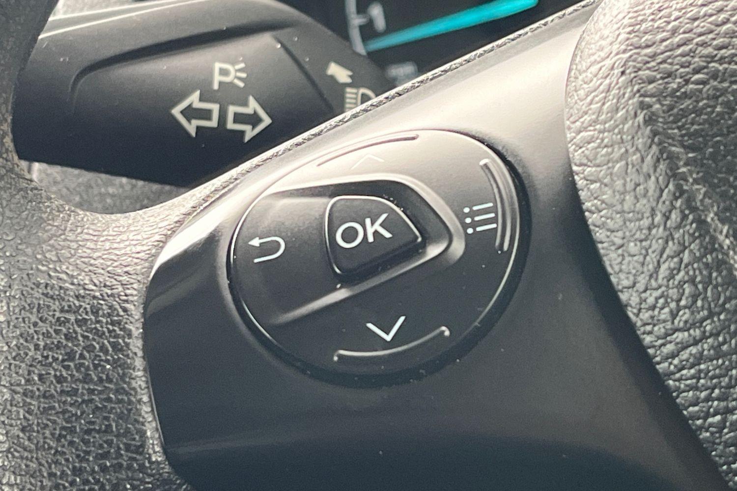 Ford TRANSIT CONNECT Photo 17