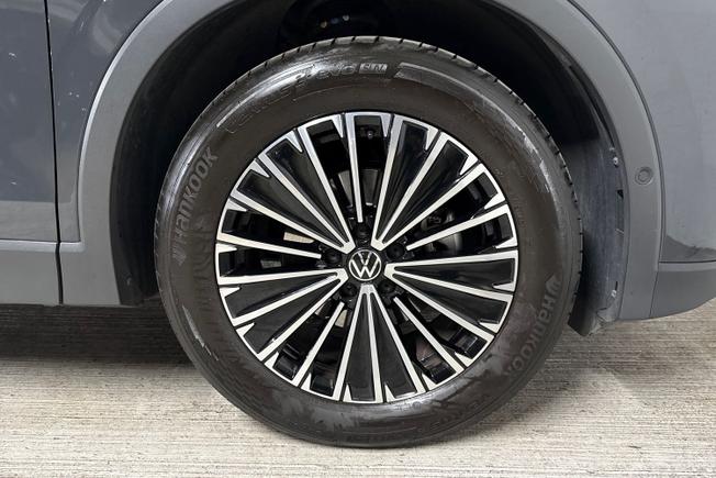 VOLKSWAGEN Tiguan Photo 5