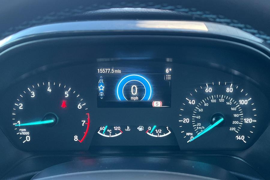 Ford Fiesta Photo autoimg-5d01afedfb8948474d28ca39684c17bbb2798e30.jpg