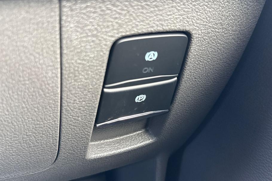 Used Ford E-TRANSIT YC75JMU 17