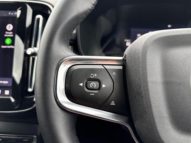 VOLVO Xc40 Photo 16