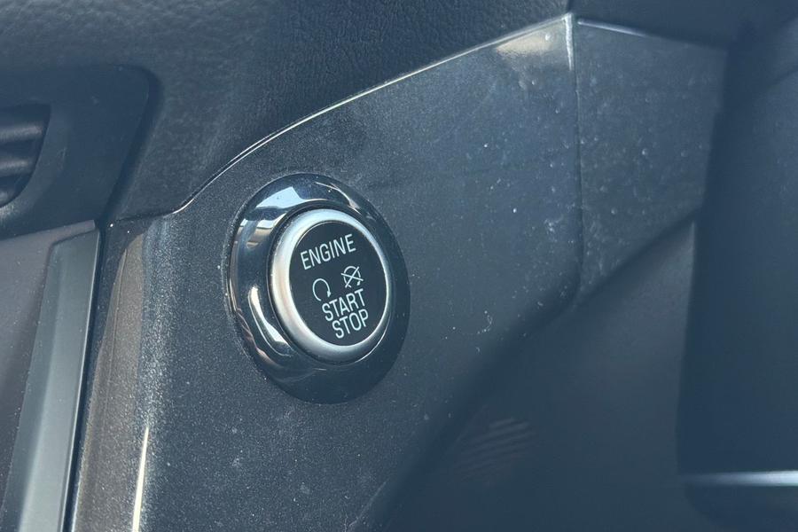 Ford KUGA Photo autoimg-5d13f6b379ca06c187f0d9692663f381b00cfb93.jpg