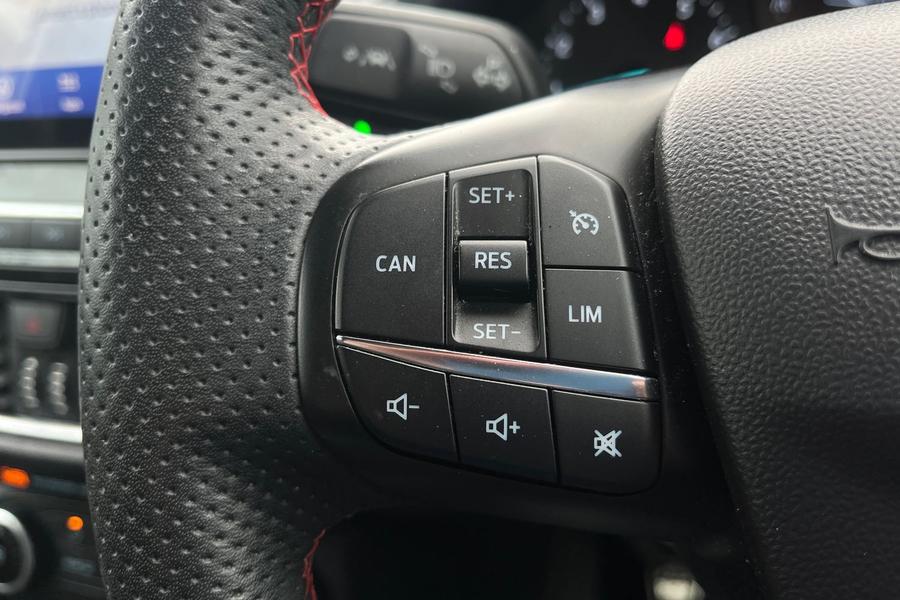Ford FIESTA Photo autoimg-5d16f1bc1a6e72c825addd58d0af6ec3a59e3847.jpg