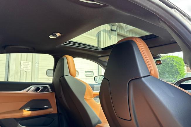 BMW I4 Photo 21