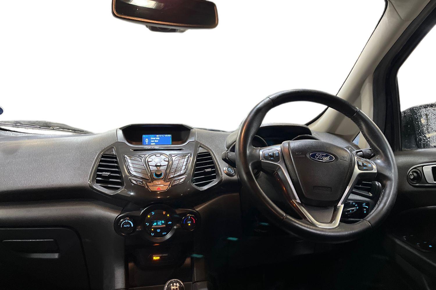 Ford ECOSPORT Photo 9