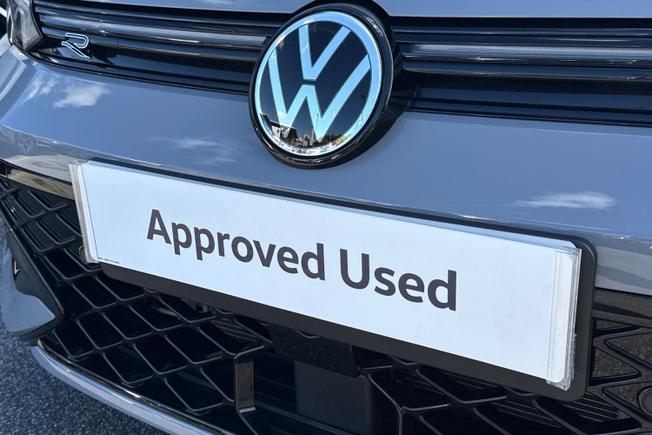 VOLKSWAGEN Golf Photo 26