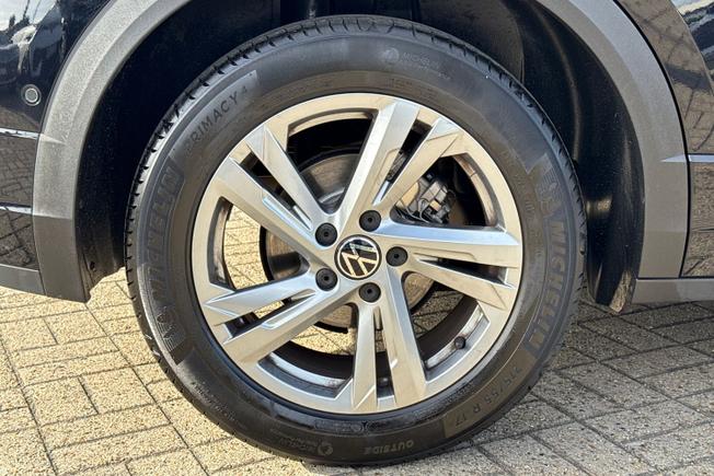 VOLKSWAGEN T-Roc Photo 5