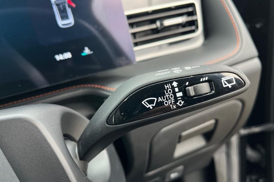 Used MG Motor UK HS CV25BZW 15