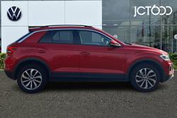 VOLKSWAGEN T-Roc Photo 4