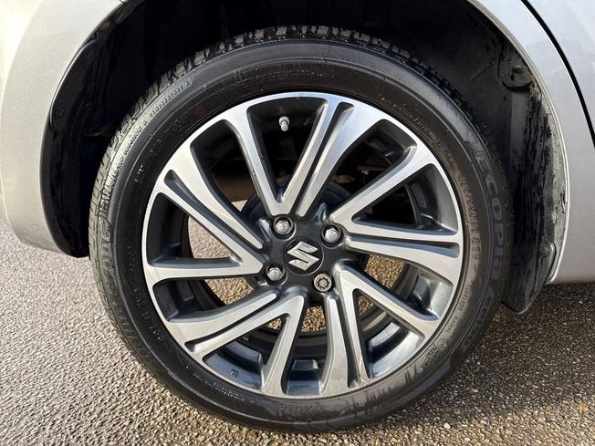 SUZUKI Swift Photo 32