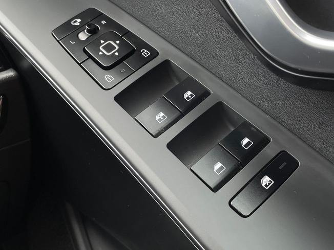 KIA Niro Photo 38
