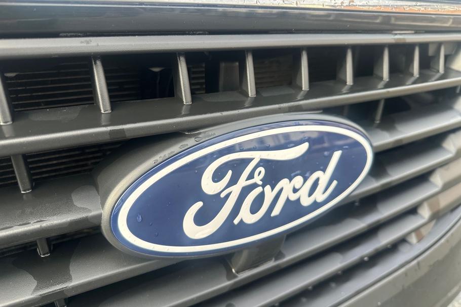 Used FORD TRANSIT CUSTOM HT24EZW 30