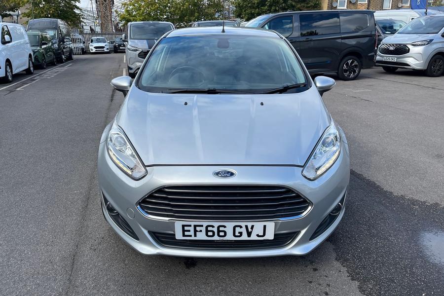 Ford FIESTA Photo autoimg-5d30125e79f872fe322982cd38f63ff659664ecf.jpg