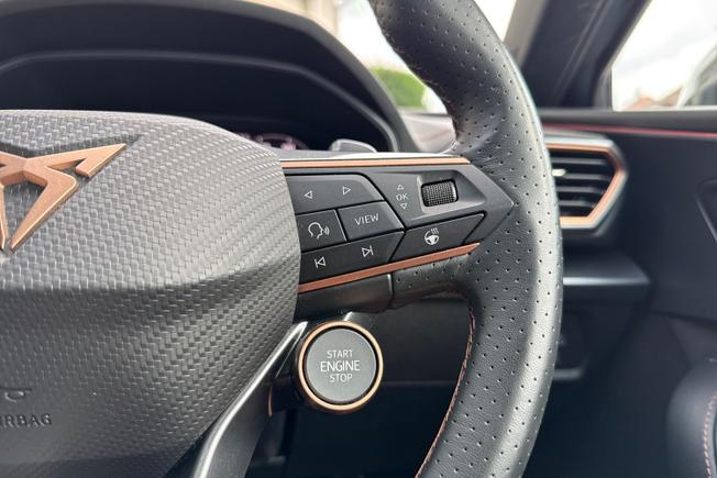 CUPRA Leon Photo 17