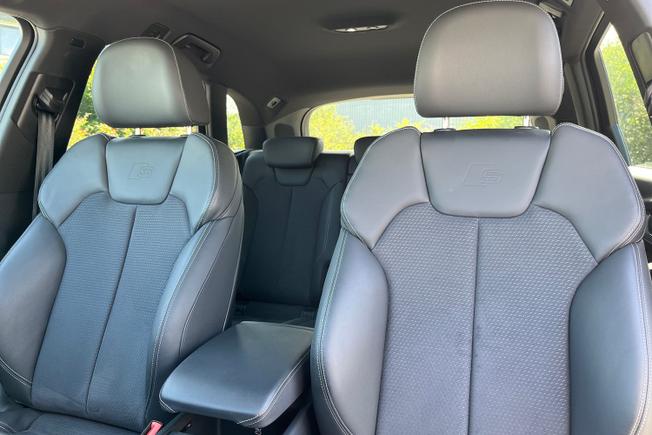 AUDI Q5 Photo 21