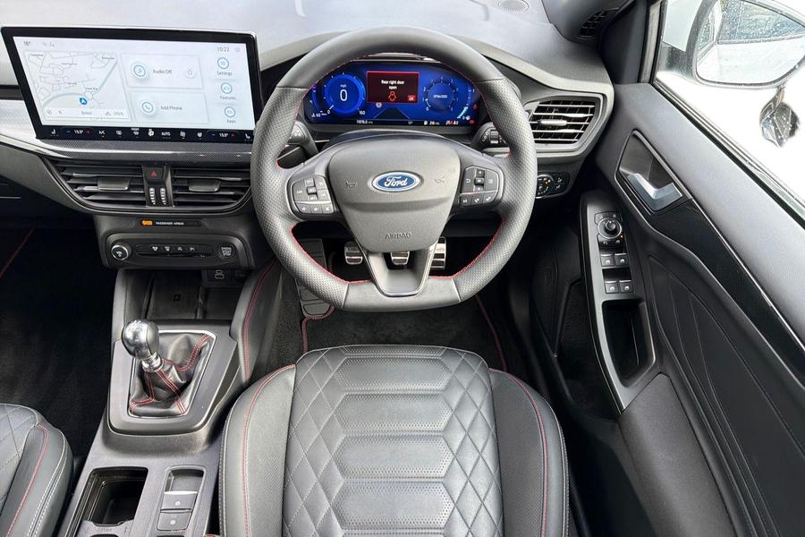 Ford FOCUS Photo autoimg-5d3f8585a4f7a96ab67f0b9fe5ae49dc9b0eb33a.jpg