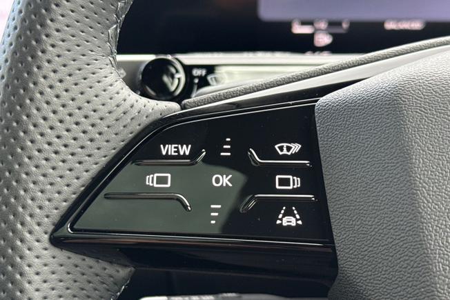 AUDI Q3 Photo 16