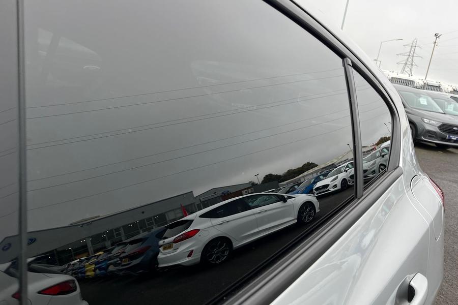 Ford FOCUS Photo autoimg-5d40aa2f4f1da913cfe2c14cf66ac3bfce2e5dde.jpg