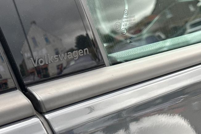 Volkswagen Golf Photo 23