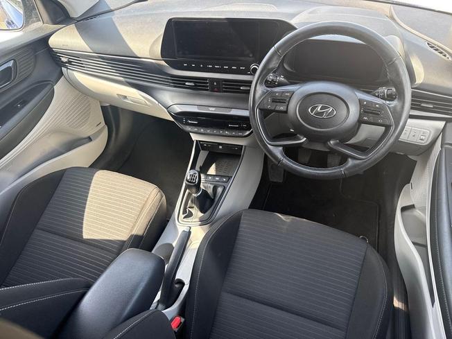 HYUNDAI i20 Photo 6