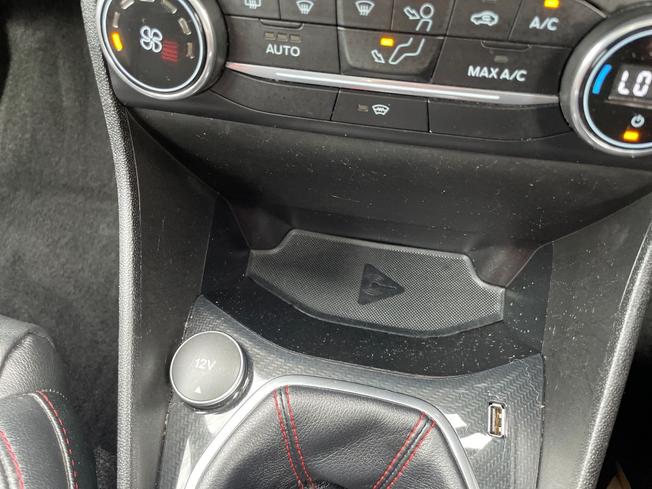 FORD Fiesta Photo 38
