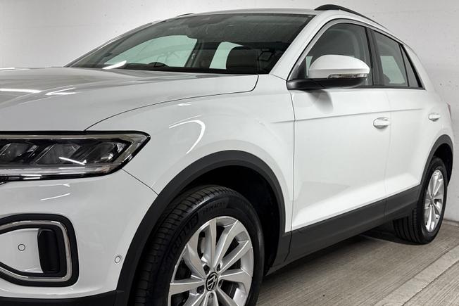 VOLKSWAGEN T-Roc Photo 30