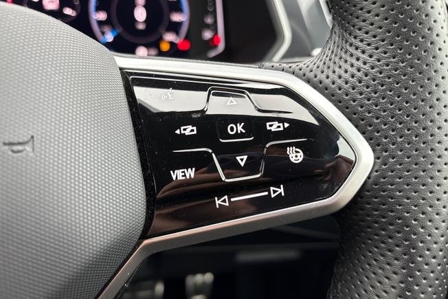 VOLKSWAGEN Tiguan Photo 17