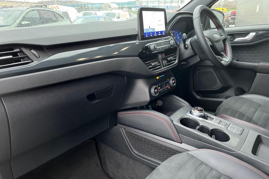 Ford KUGA Photo autoimg-5d5e993cb19e4176db4c8946e0559b0c806851b4.jpg