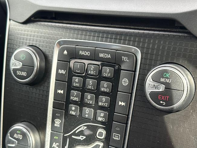 VOLVO V40 Photo 31