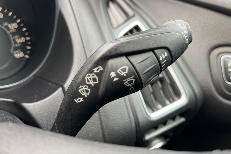 Ford Focus Photo autoimg-5d663b2b6994780c93bad2d20d58878fbfdf7bcb.jpg