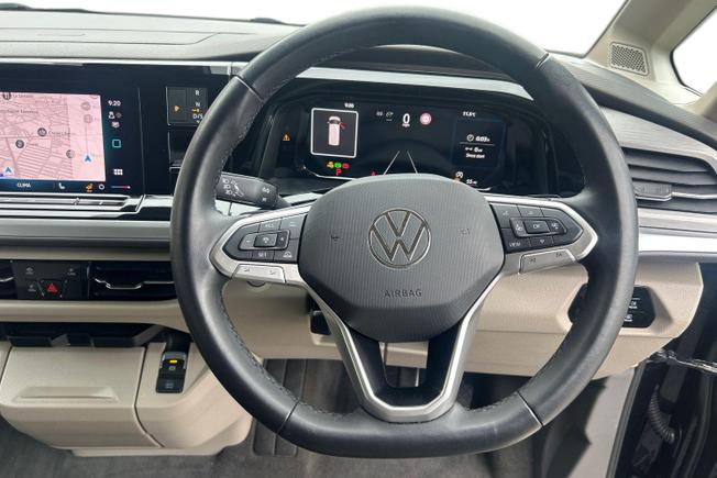 VOLKSWAGEN Multivan Photo 11