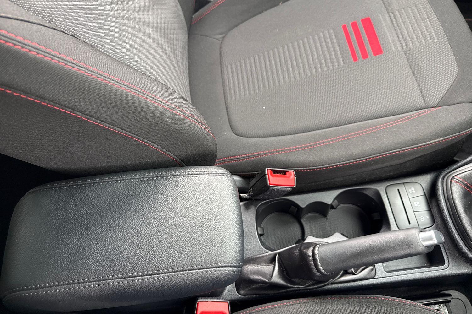 Ford FIESTA Photo 31