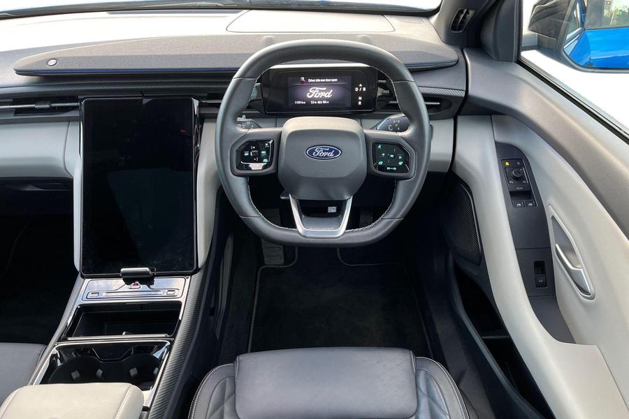 Ford Explorer Photo autoimg-5d78d777833a271984876fc955b2c4c7058c08bc.jpg