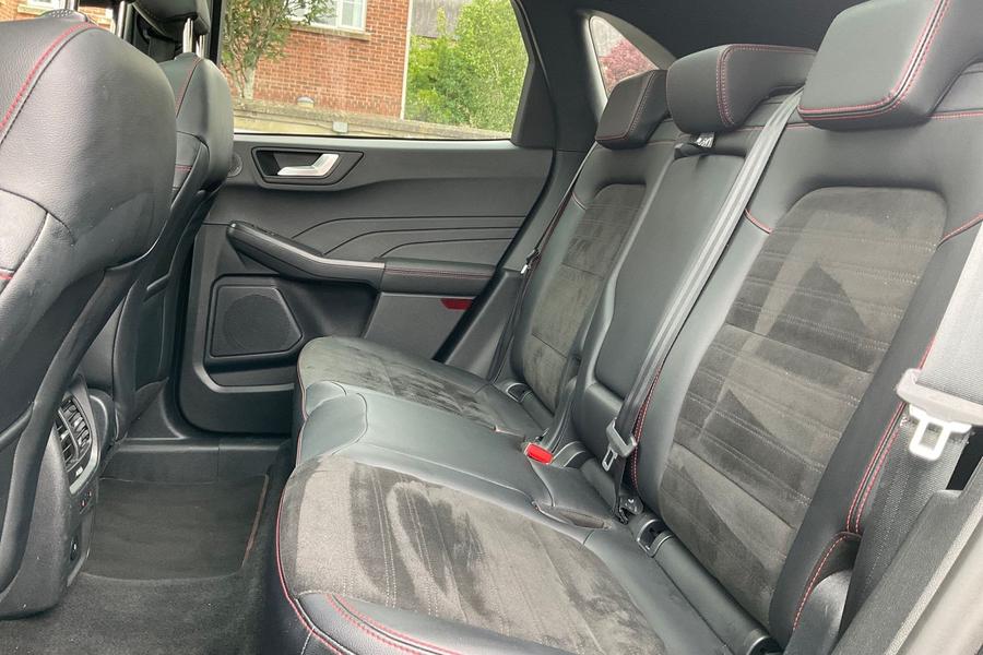 Ford KUGA Photo autoimg-5d7d2598107b122ea5ecd16d8be6ca6e6aa78824.jpg