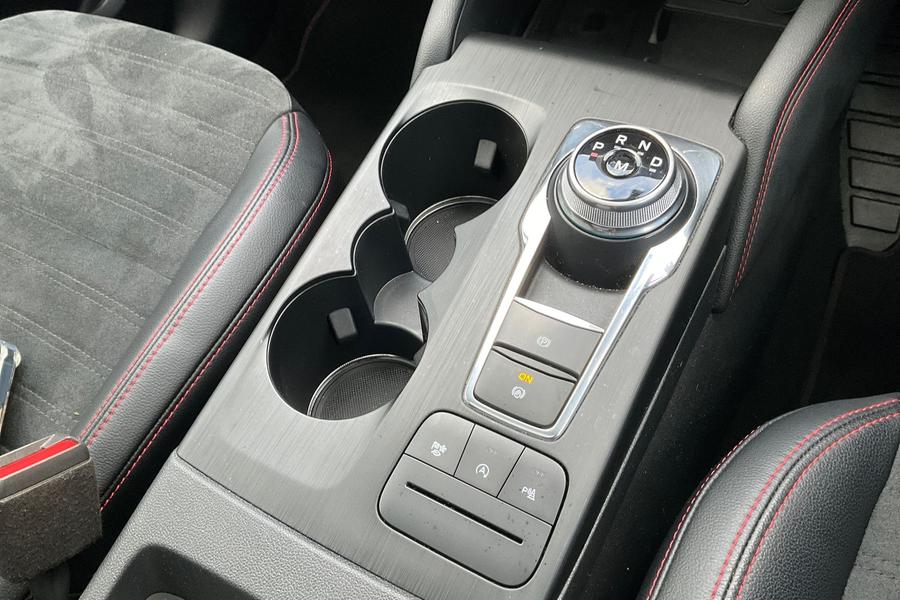 Ford KUGA Photo autoimg-5d7d35b9a91020f93468387e74a96e529806bc64.jpg