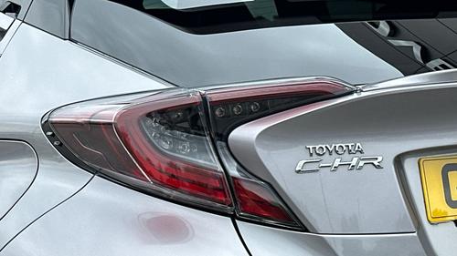 Toyota C-HR Photo autoimg-5d7e461b8a2c13ef381bdbf62c5fc147587c2213.jpg