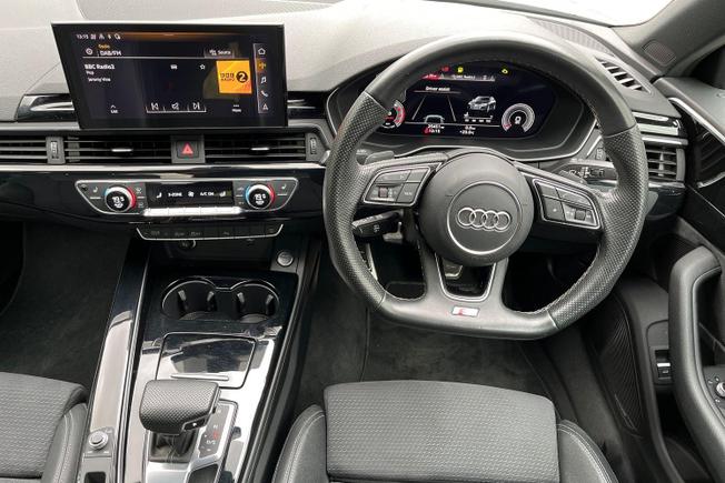 Audi A4 Photo 11