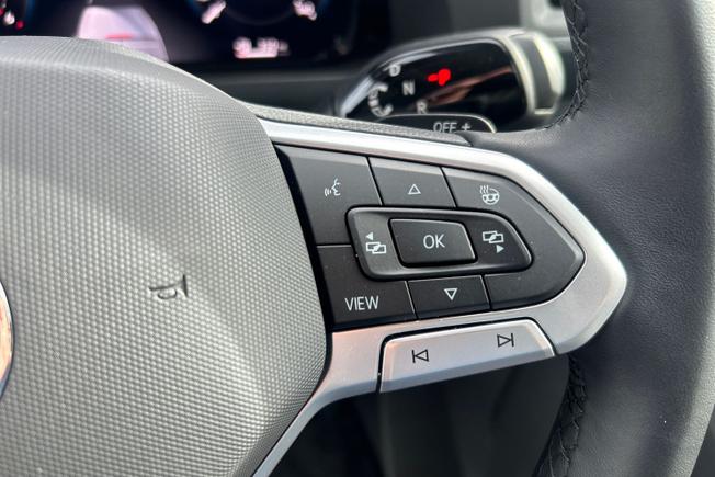 VOLKSWAGEN Grand California Photo 17