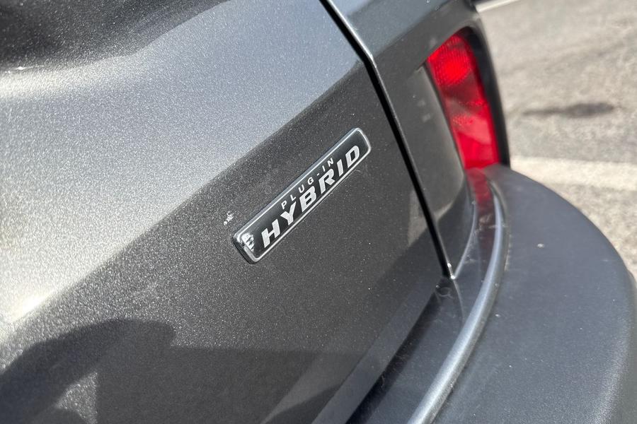 Ford KUGA Photo autoimg-5d895983fe89682d2a9809f94f7567a08f803747.jpg